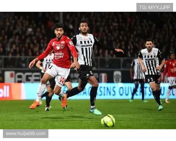 尼姆主场迎战巴黎圣日耳曼争夺法甲积分榜关键战役