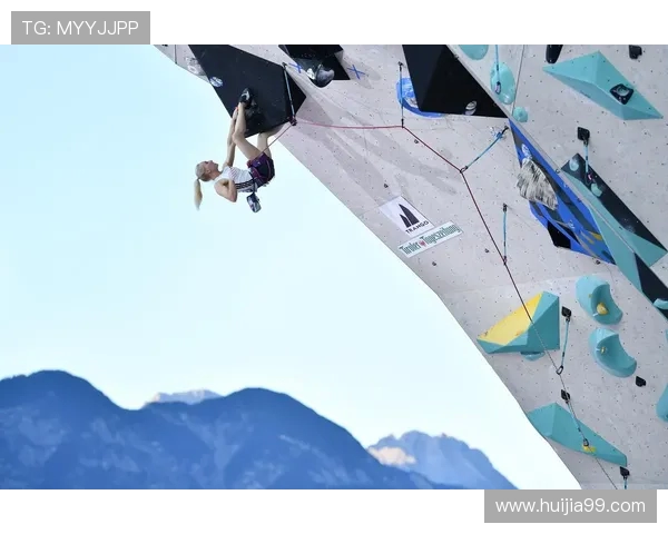 重庆攀岩队在极限运动世界杯积分榜中以51分稳居第一名 重庆攀岩队在极限运动世界杯积分榜中以51分稳居第一名