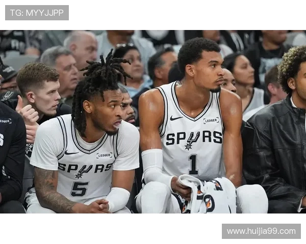 雷霆与森林狼对决分析:战术布局与球员表现的深度解析 雷霆与森林狼对决分析:战术布局与球员表现的深度解析