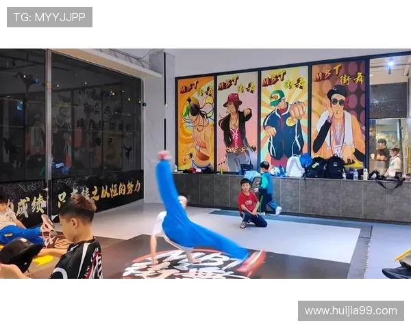 武汉街舞队与广州街舞队赛后复盘团队协作的精彩瞬间与经验分享